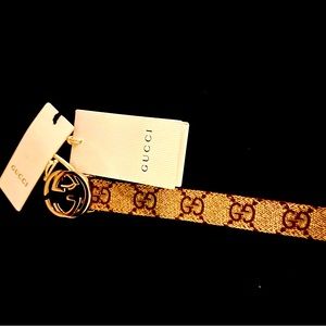 Gucci belt brand new never worn, with tags